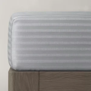 Prześcieradło adamaszek 160x200 jasno szare z gumką Maro Home