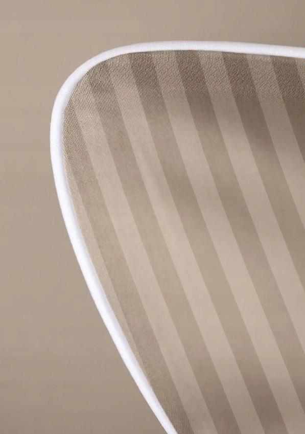 Pościel adamaszek 160x200 macchiato beż z białą lamówką Maro Home T-S 2 Pościel adamaszek 160x200 macchiato beż z białą lamówką Maro Home T-S - obrazek 2