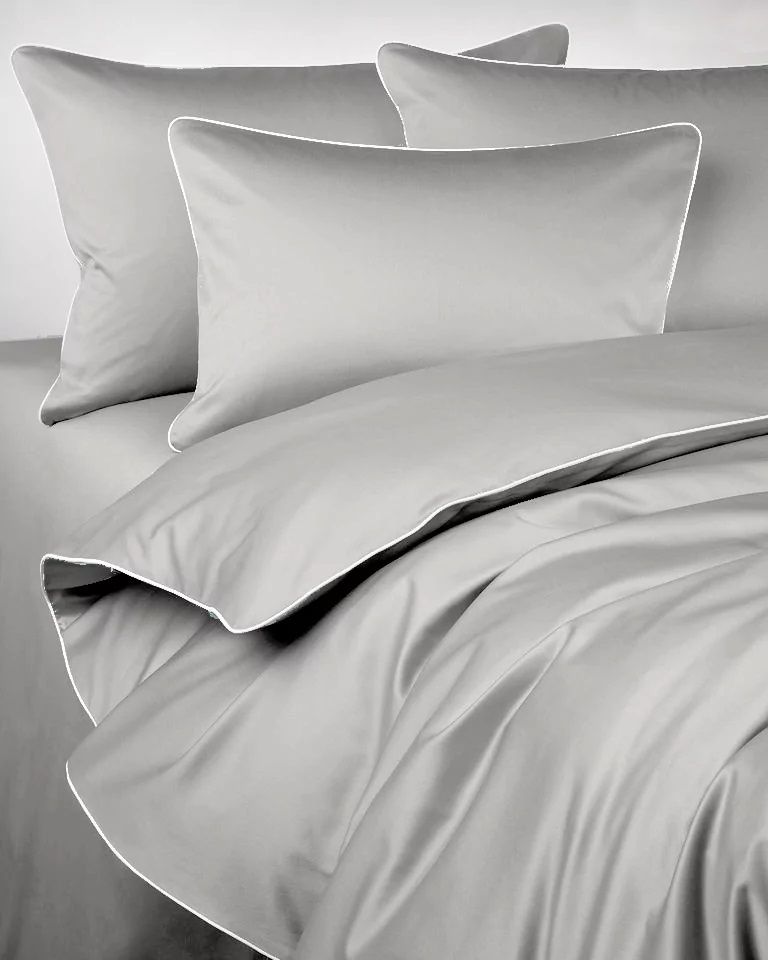 Pościel satyna bawełniana 140x200 San Antonio szara z białą lamówką Maro Home T-S 1 Pościel satyna bawełniana 140x200 San Antonio szara z białą lamówką Maro Home T-S