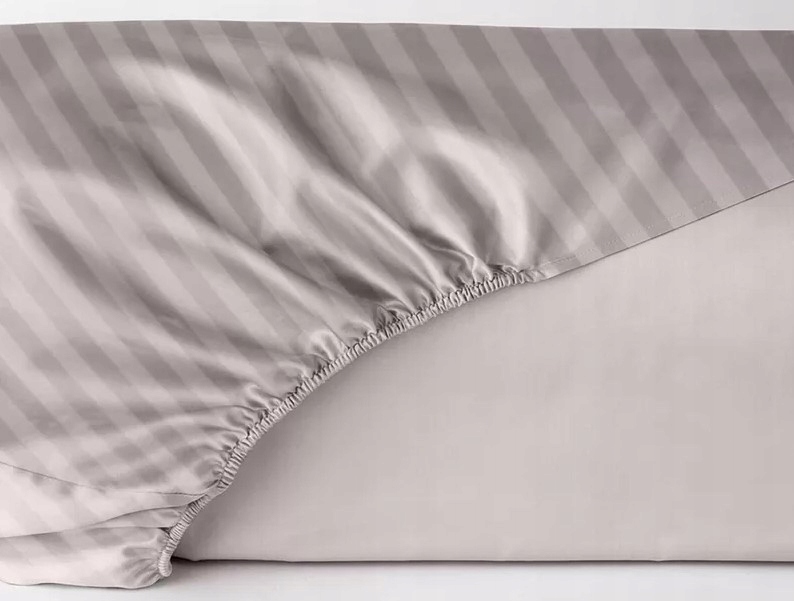 Prześcieradło adamaszek 140x200 latte beż z gumką Maro Home T-S 1 Prześcieradło adamaszek 140x200 latte beż z gumką Maro Home T-S