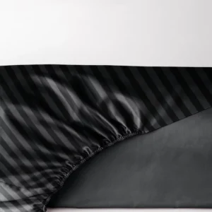 Prześcieradło adamaszkowe 160x200 czarne z gumką Maro Home T-S