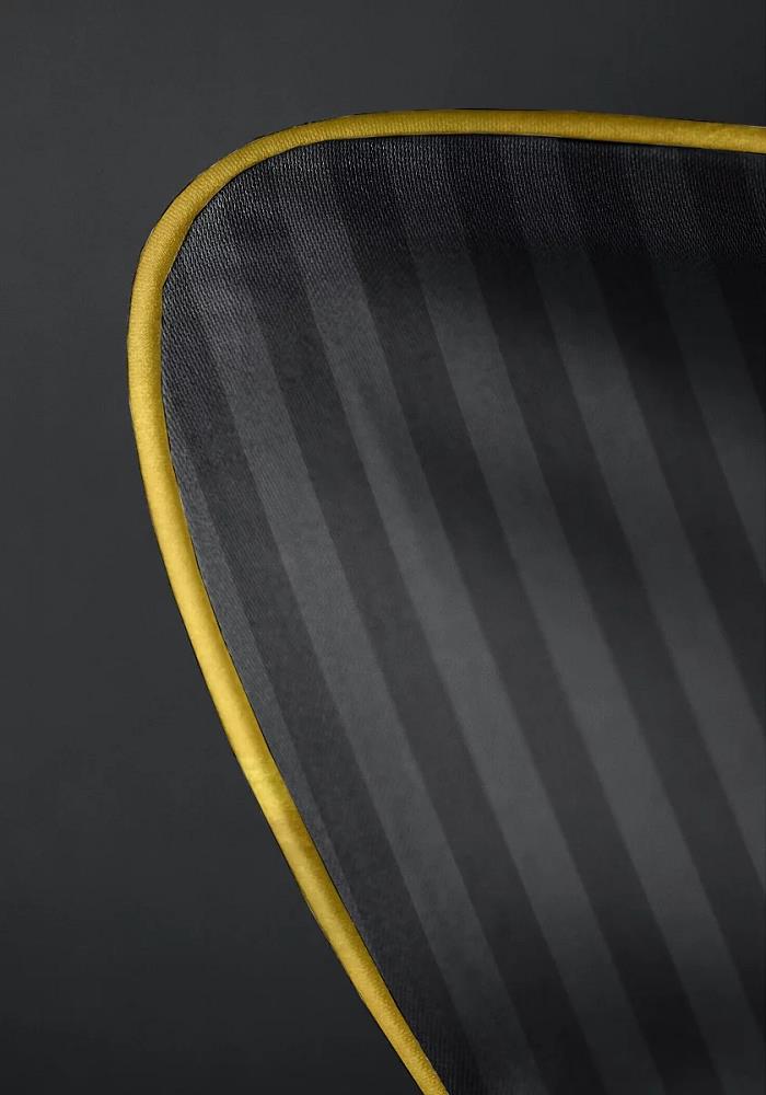 Pościel adamaszkowa 140x200 San Antonio czarna ze złotą lamówką Maro Home T-S 2 Pościel adamaszkowa 140x200 San Antonio czarna ze złotą lamówką Maro Home T-S - obrazek 2