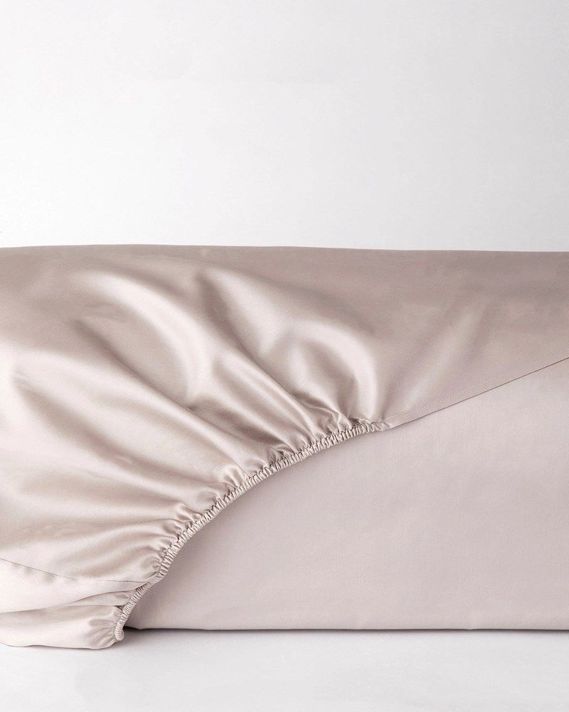 Prześcieradło satyna bawełniana 140x200 beż z gumką Maro Home T-S 1 Prześcieradło satyna bawełniana 140x200 beż z gumką Maro Home T-S