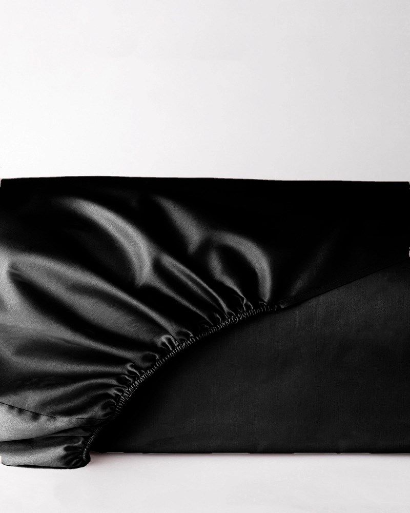 Prześcieradło satyna bawełniana 140x200 czarne z gumką Maro Home T-S 1 Prześcieradło satyna bawełniana 140x200 czarne z gumką Maro Home T-S