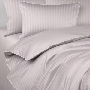 Pościel adamaszek 200x200 silver rose z białą lamówką San Antonio Maro Home