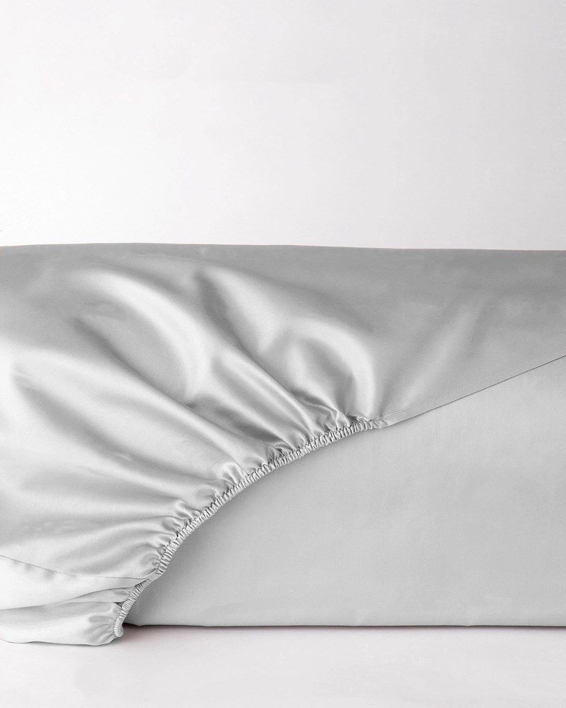 Prześcieradło satyna bawełniana 160x200 jasny szary z gumką Maro Home T-S 1 Prześcieradło satyna bawełniana 160x200 jasny szary z gumką Maro Home T-S