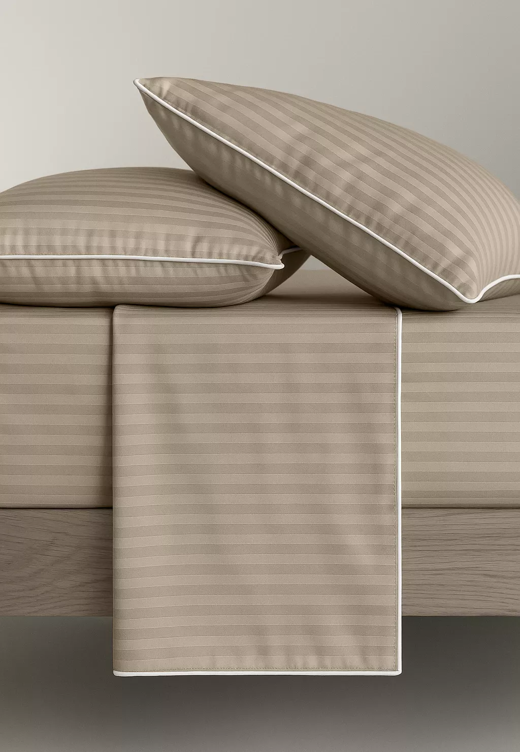 Prześcieradło adamaszek 140x200 macchiato beż z gumką Maro Home 3 Prześcieradło adamaszek 140x200 macchiato beż z gumką Maro Home - obrazek 3