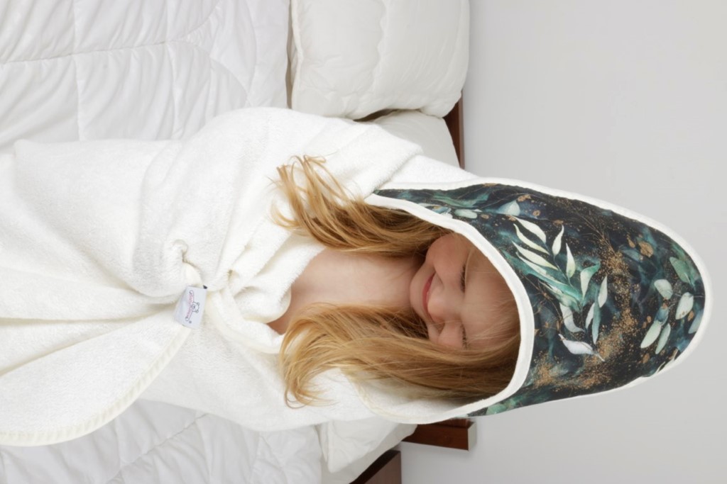 Okrycie kąpielowe 100x100 BAMBOO DESIGN 01 białe Babymatex 5 Okrycie kąpielowe 100x100 BAMBOO DESIGN 01 białe Babymatex - obrazek 5