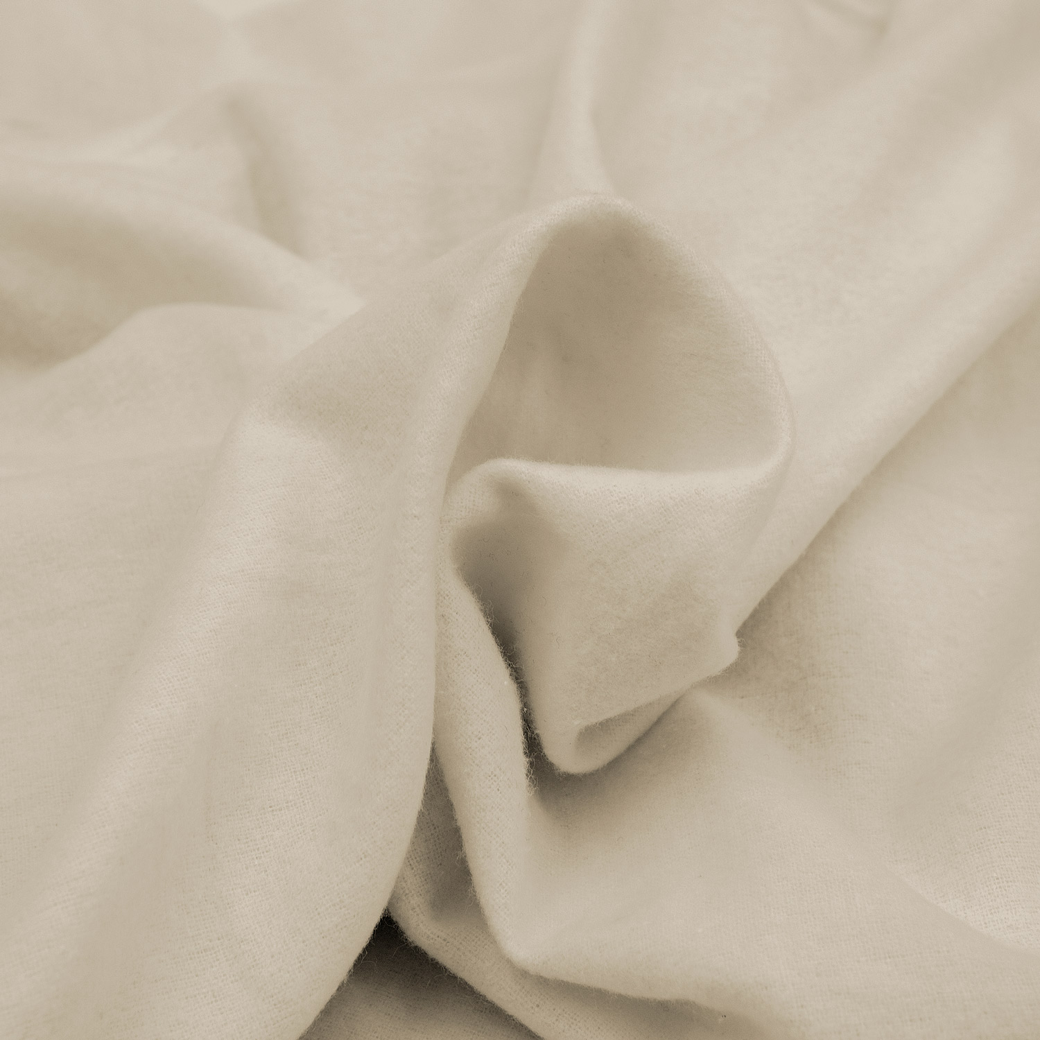 Prześcieradło flanela z gumką JASNY BEŻ 180x200 Darymex 2 Prześcieradło flanela z gumką JASNY BEŻ 180x200 Darymex - obrazek 2